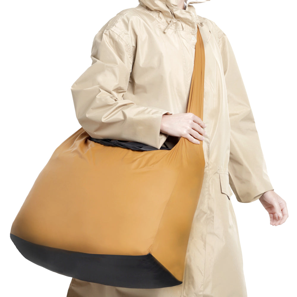 SIENNA RHOM WEEKENDER BAG